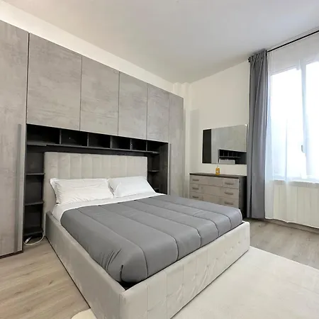 Apartment House *